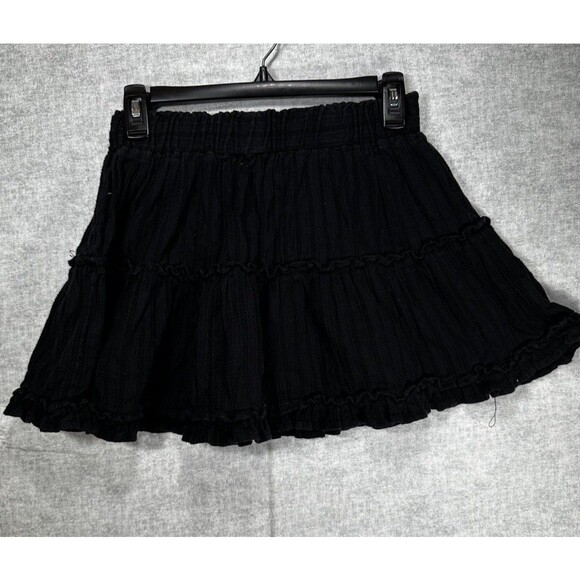 Princess Polly Dresses & Skirts - Princess Polly Women’s Mini Skirt Black Size 6 Tiered